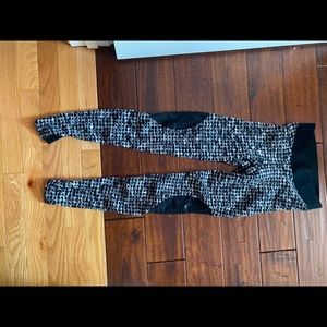 Warm black/gray leggings. Fit to size and very warm for cold months. Smoke free